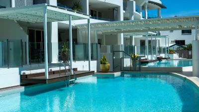 屋外プール ウォーターズ エッジ アパートメント ケアンズの写真