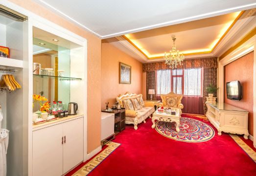 Dun Huang Building HotelOver view