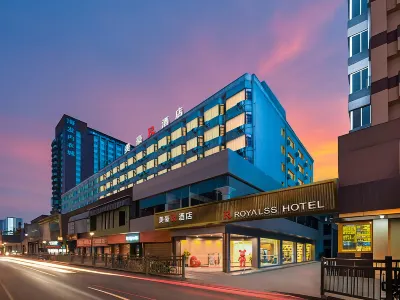 R ROYALSS HOTEL(Chengdu Jinniu Wanda North Railway Station）) Hotel in zona Chengbei Passenger Transport Center (Rongbei Shangmao Avenue 1st Section)