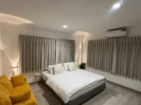Hotel Nanon Sathorn Hoteles cerca de Estación de MRT - Khlong Toei