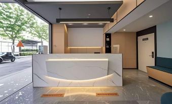 Nanjing THANK U Hotel (Zhongshanling Scenic Area Qilinmen Metro Station Branch)