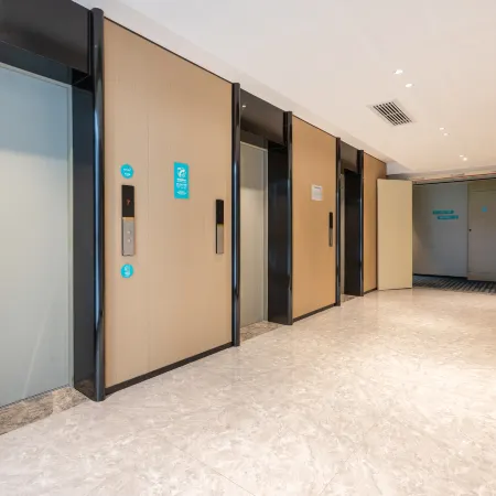 City Comfort Inn Hotel (Wuhan Jiangxia Living Room Subway Station Aeon Mall)