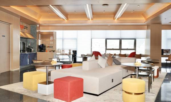 Gaga Beauty House Hotel (Chongqing Jiangbei International Airport Lushan Subway Station Branch)