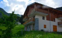 Vacancéole - Résidence les Chalets de la Ramoure Hotel dekat Museobar Musee de la Frontiere