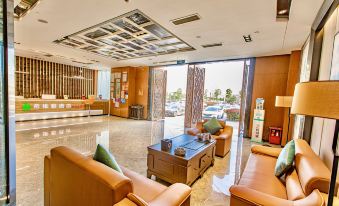 Moon Peninsula Theme Hotel