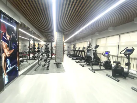 The Lanesborough International Hotel Отели рядом с достопримечательностью «Library of Faculty of Information Sciences»