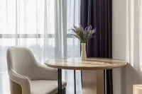 Lavande Hotel (Zhaotong Zhenxiong Hongxing International) - Park Yeri