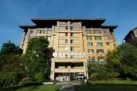 Emeishan Danyueshan Vacation Homestay (Emeishan High-Speed Railway Station Baoguo Temple) - Condos