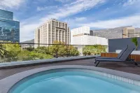 Zeeland Pier Aparthotel by Totalstay - Rooftop Pools