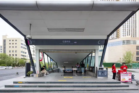 บูติค โฮเทล อพาร์ทเม้นท์เหอจิง เจียหยู่ ไฮเอนด์