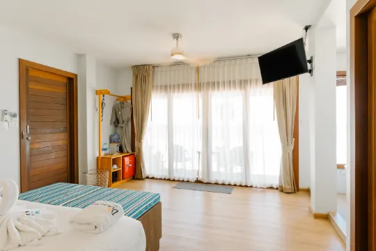 ห้องพักริมชายหาดพร้อมอ่างอาบน้ำ