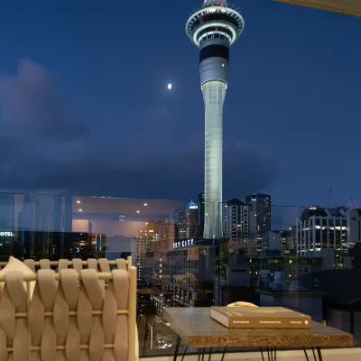 Quest on Hobson Hotel dekat Pencakar Langit