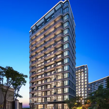 Zhoushan Yuelu Resort Hotel (Zhujiajian Wugongshi Wharf Putuoshan Airport)