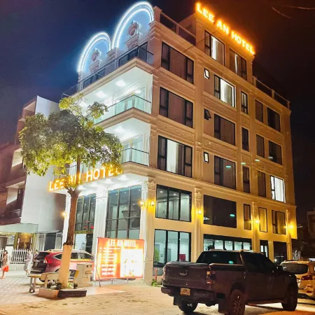 Lee An Hotel Отели рядом с достопримечательностью «Bai Tu Long Bay»