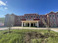 Manwu Family-friendly Themed Homestay (Guyuan Shandian Lake)