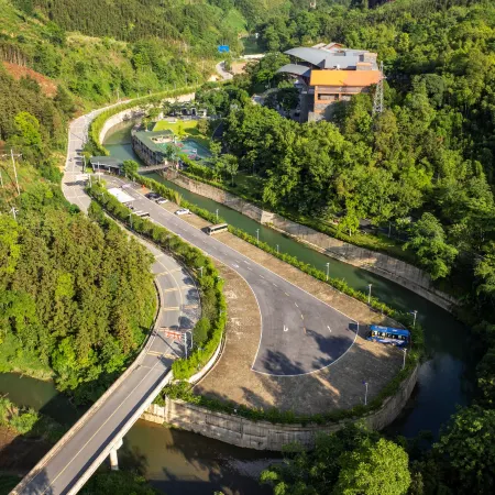 China Nandan Mineral Hot Spring Geomagnetic Resort Hotel
