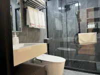 Huangguoshu Baiyin Hotel فنادق في جَن نينغ