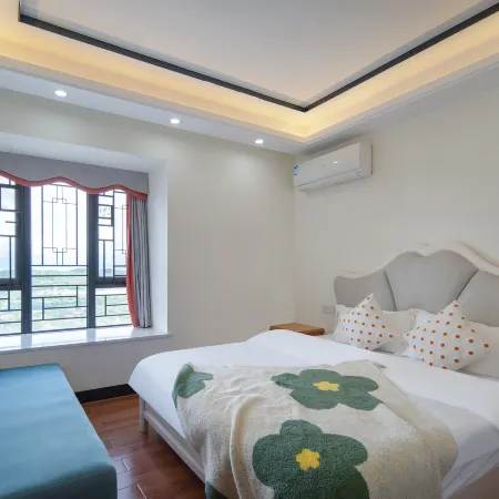 Lanshu Holiday Apartment