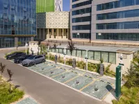 Ramada Hotel (Horgos Guomeng Branch) - parking
