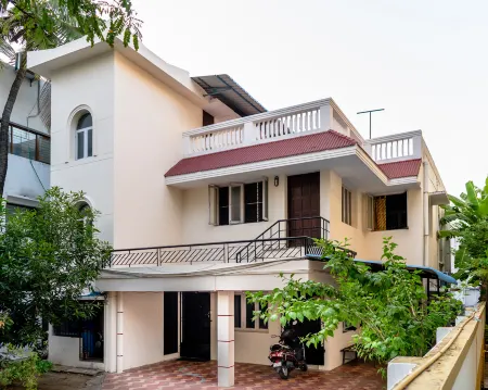 Mahes Villa - Svenks Hotels Отели рядом с достопримечательностью «Арулмиг Марундеесварар Темпл»