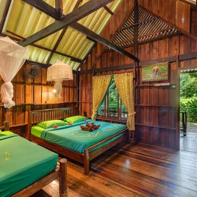 Khao Sok Riverside Cottages Hotels near Khao Sok