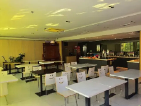 Magnotel Hotel (Songyuan Qianguo) Hotel di Qian Gorlos