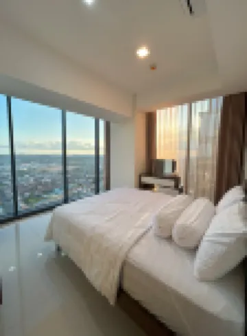 53rd Floor, 2 Br, Netflix, Apt with View by Sky