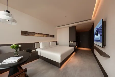 Atour Hotel Hohhot Wanda Plaza Xinhua Street Отели рядом с достопримечательностью «Inner Mongolia Technical College of Mechanics & Electrics»