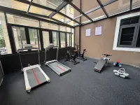 Redboer International Hotel along the River - Gym