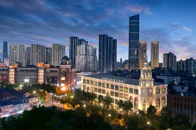 武漢江漢路步行街美侖酒店 鄰近武昌江灘體育運動中心的酒店