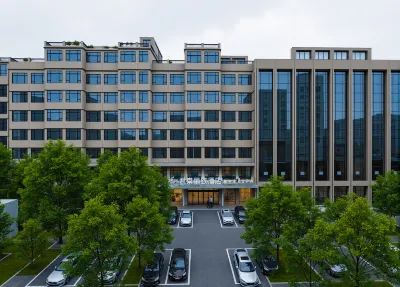 Jun Tang Lizhi Hotel (Gushi Chen Yuanguang Avenue People's Government Branch) Hotels near Gushixian Xiaonanhai Guanyin Temple