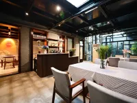 Xihai Bamboo Courtyard (Houhai Jishuitan Subway Station) Hotels in der Nähe von U-Bahnhof Jishuitan