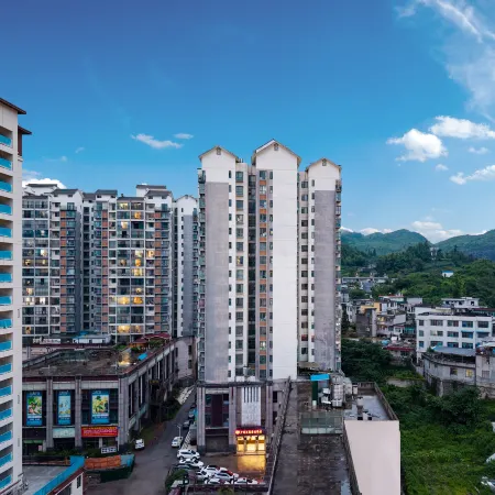 Guangzhou Jiulong Hotel (Qinglong South Street)