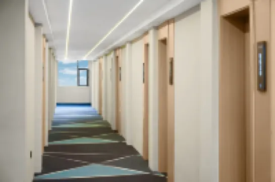 Jiujium Smart Hotel (Heping Bowen Institute of Technology)