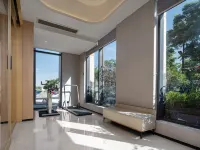 Starway Hotel (Xinyang Nanwan Lake Normal University) - 주차장