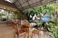 CENTRAL PLACE HOTEL - breakfast