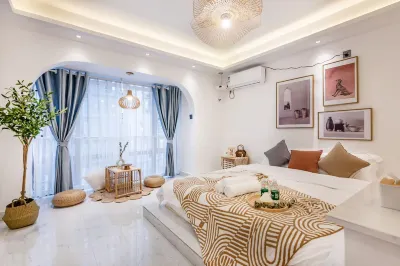 Qianduo City High-altitude Boutique Stay (Huaguoyuan Shopping Center)  호텔