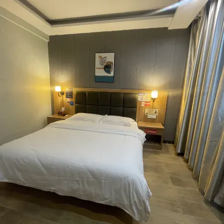 Queshan Golden Land Hot Spring Holiday Hotel