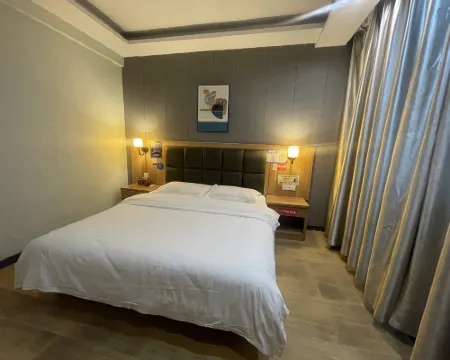 Queshan Golden Land Hot Spring Holiday Hotel Hotels in Queshan