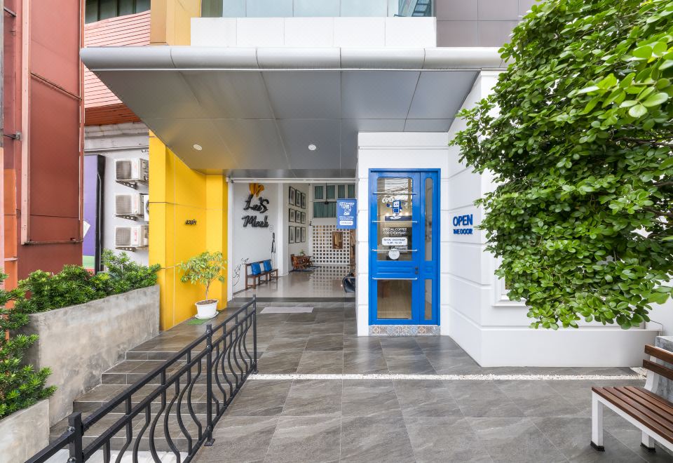 hotel overview picture