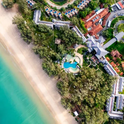 Dusit Thani Laguna Phuket Hoteles cerca de Laguna Beach