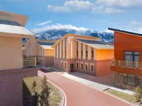 Elaine ·Qianyuan Backyard Royal Villa Hotel