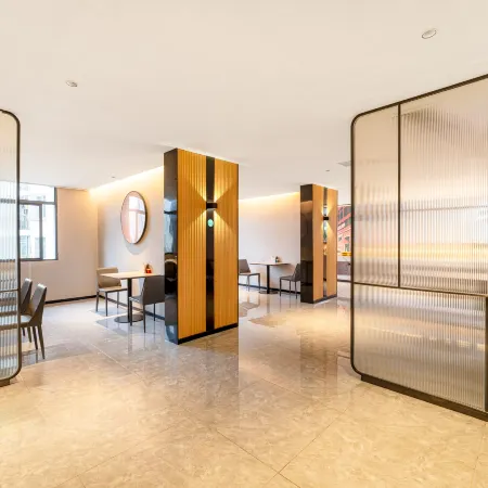 City Comfort Inn Hotel (Fengcheng High-Speed Railway Station Jianyi Avenue)