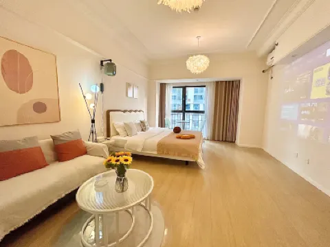 Chongqing Meichen Hotel (Ba'nan Wanda Plaza Xuetangwan Station) Hotels near Ba Nanlongzhou Wantongjiang Park