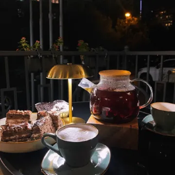 White Breeze Hotel Отели рядом с достопримечательностью «Крепость Рамана»