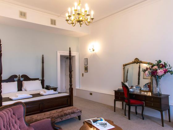 Keppels Head Hotel