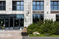 Docklands Apart-Hotel Hotels near Divo Ostrov