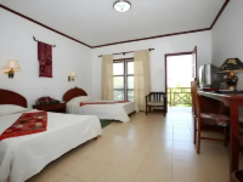 Vansana Plain of Jars Hotel