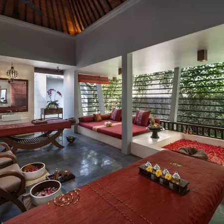 Ramayana Candidasa Beach Resort Отели рядом с достопримечательностью «Пляж Вайт-Сэнд»