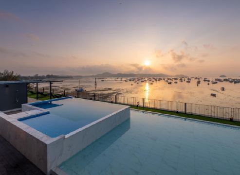 ชิน อาร์ช39 ภูเก็ต บีช ฟร้อนท์